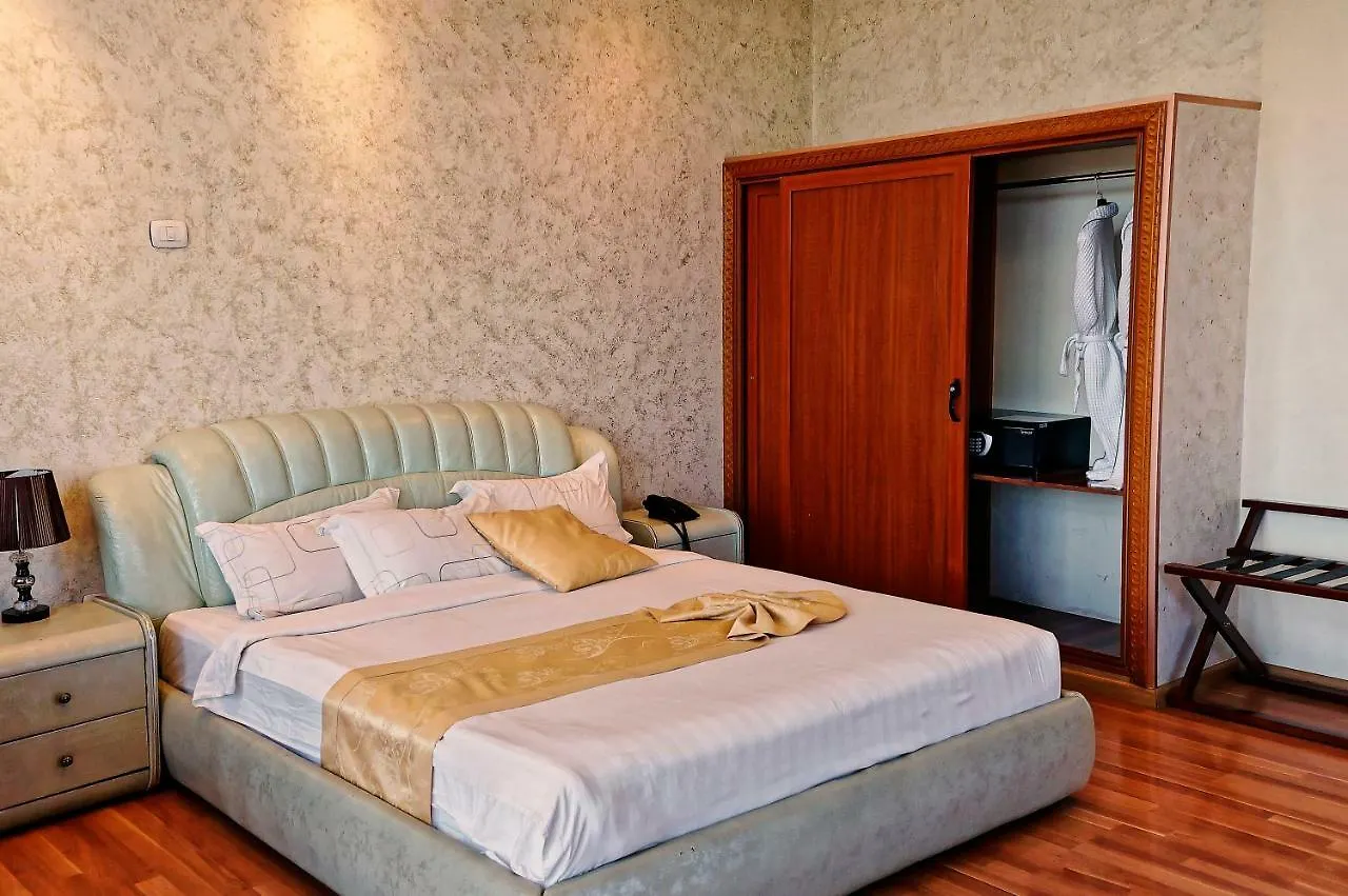 Impress Hotel Addis Ababa 3*,